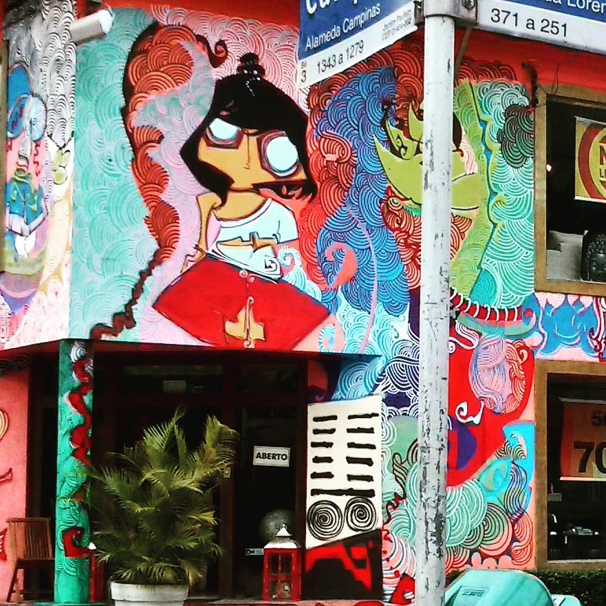 TIL / detalhe da fachada / 2017