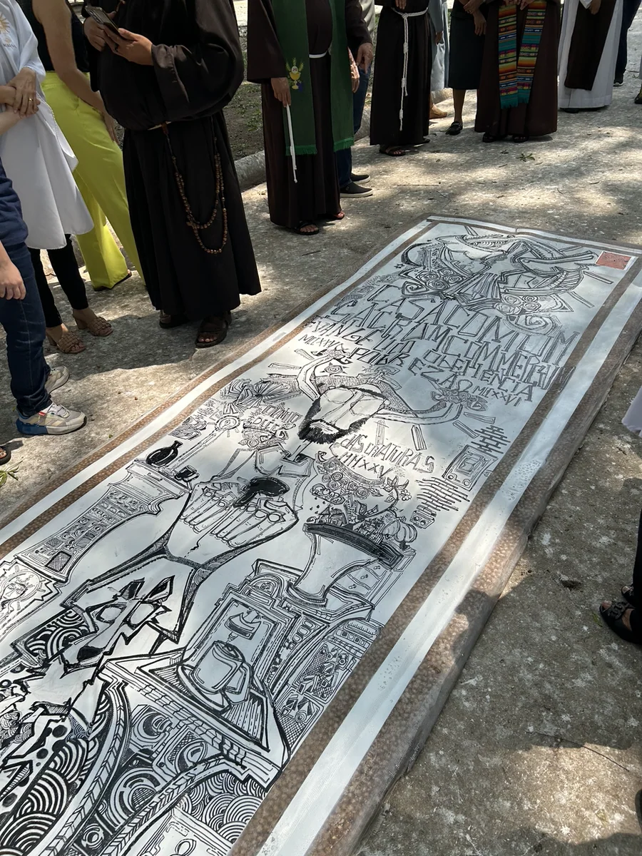 Painel deitado durante encontro público em Belém