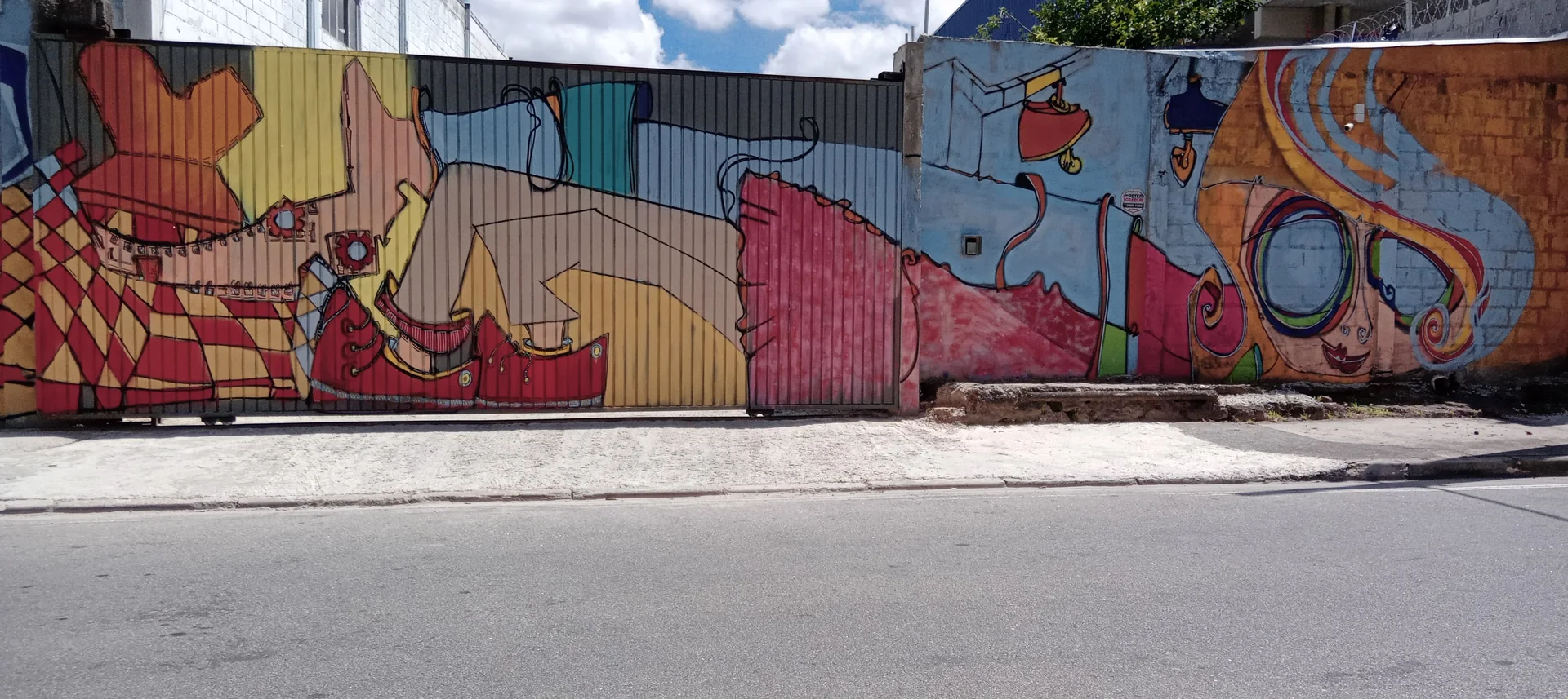 Sala de estar na rua, intervenção urbana de Marcelo Zuffo, 2019